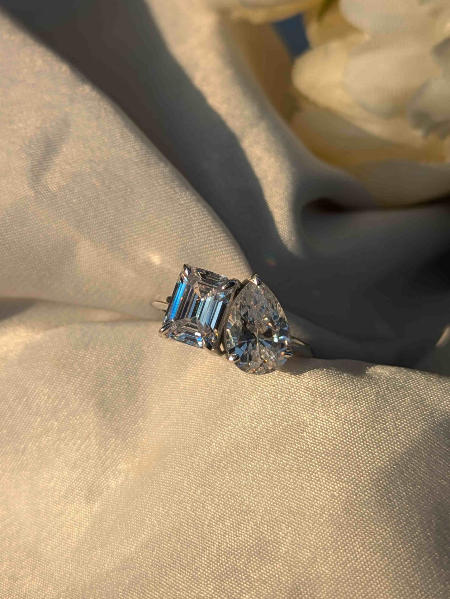 Pear & Emerald Toi Et Moi Solitaire Silver Ring