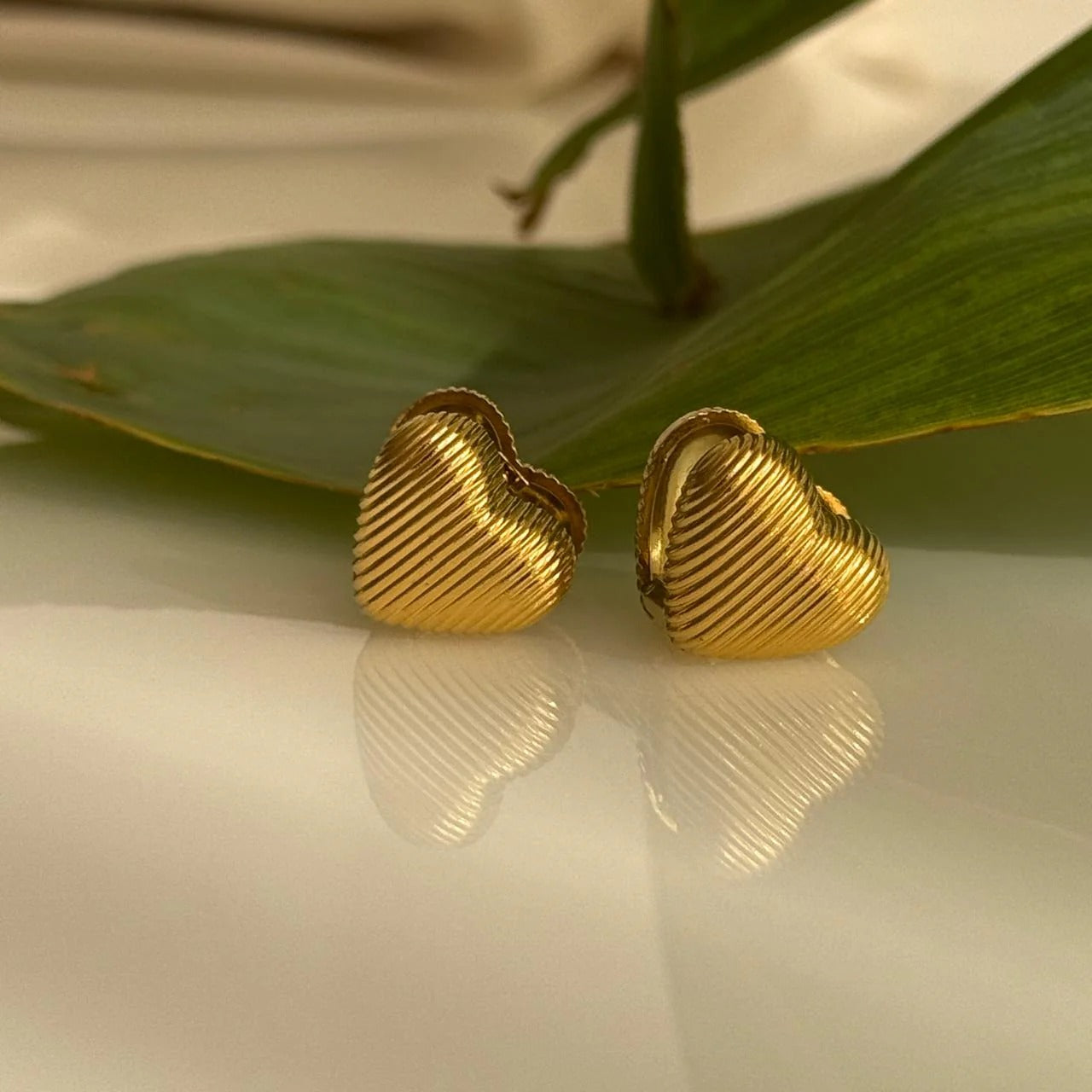 Ribbed Heart Earrings