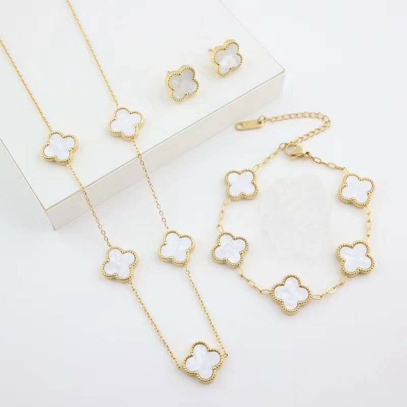 Luxury Clover Charm Jewelry Set.