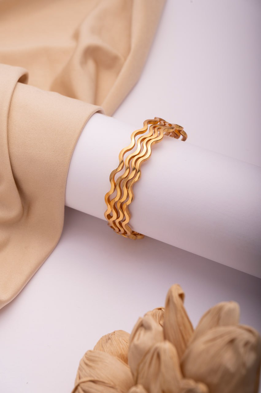 Niva Wave Gold Bangles