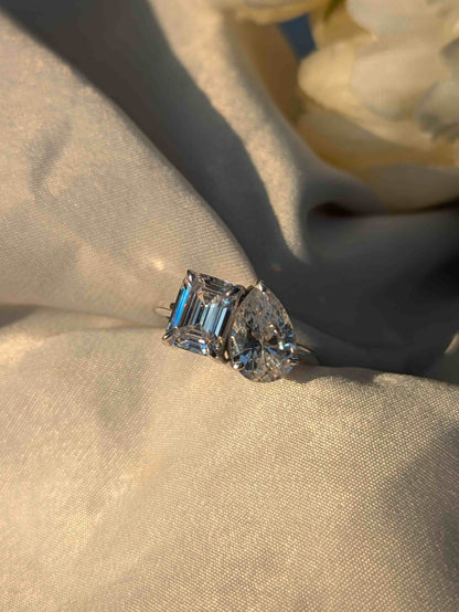 Pear & Emerald Toi Et Moi Solitaire Silver Ring
