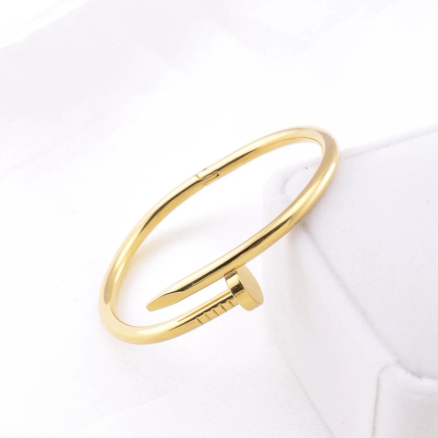 Juste Un Clou Bracelet