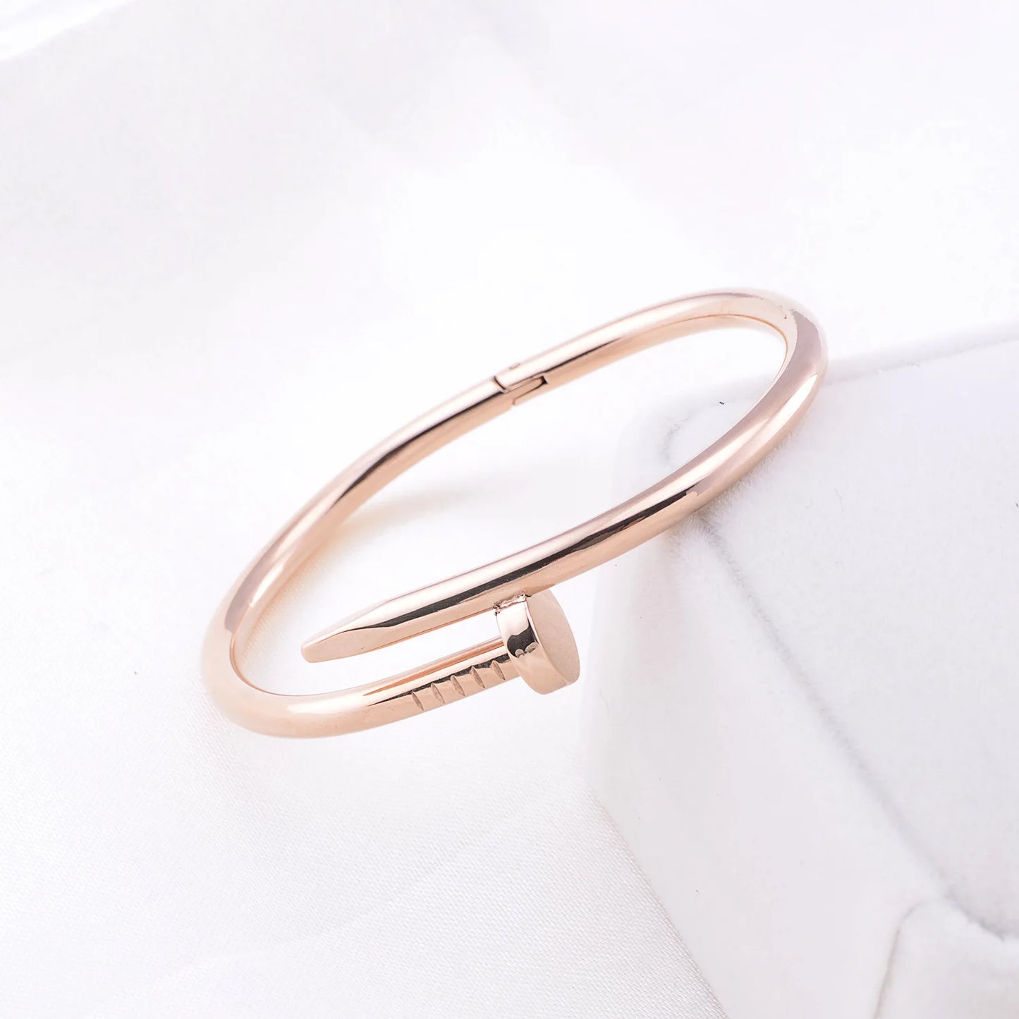 Juste Un Clou Bracelet