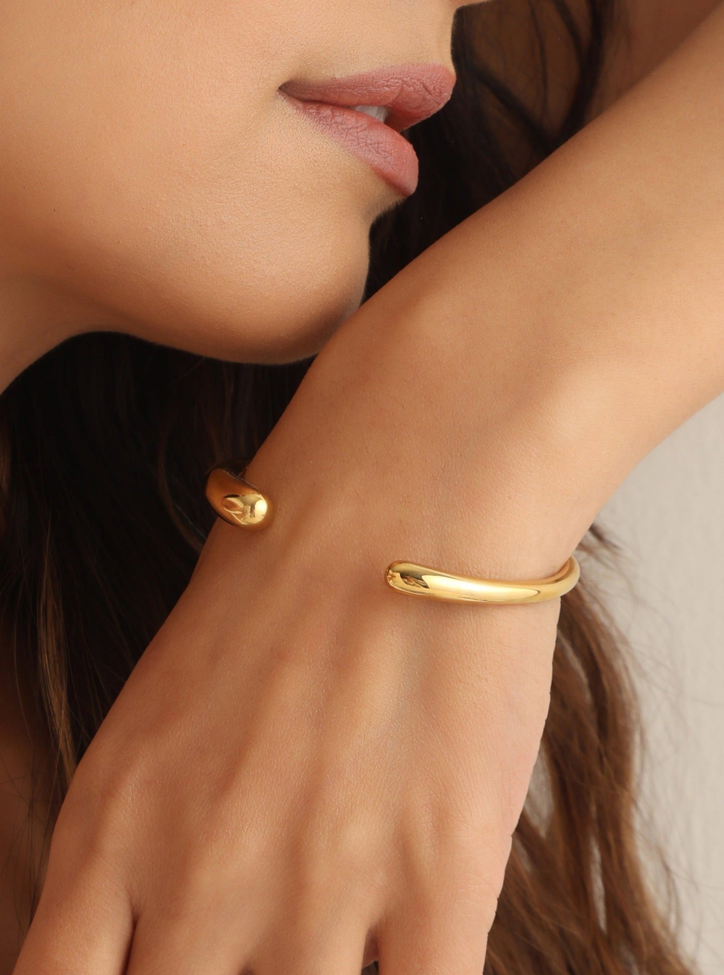 Statement Open Kada Bangle