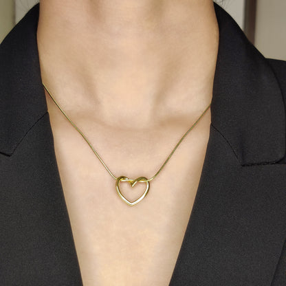 Amour Twisted Heart Gold Necklace