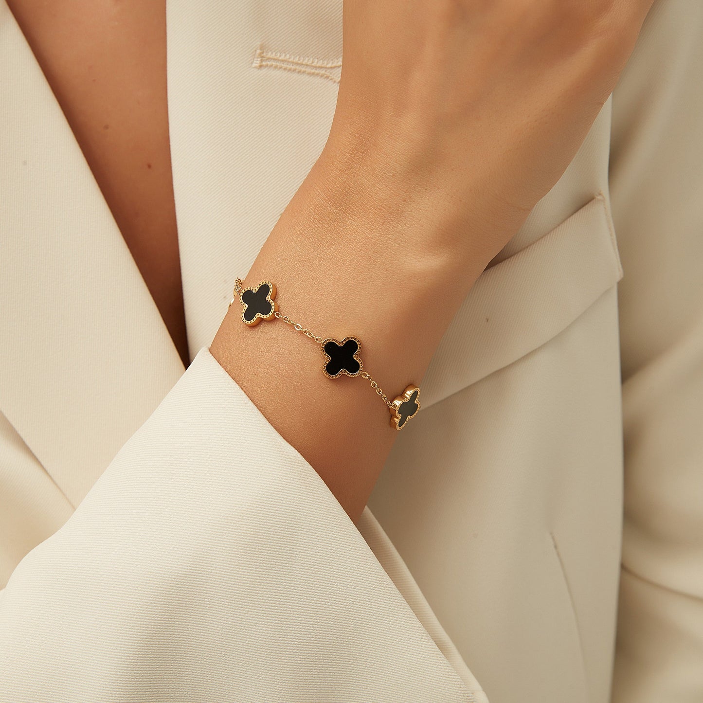 Luxury Clover Charm Jewelry Set.