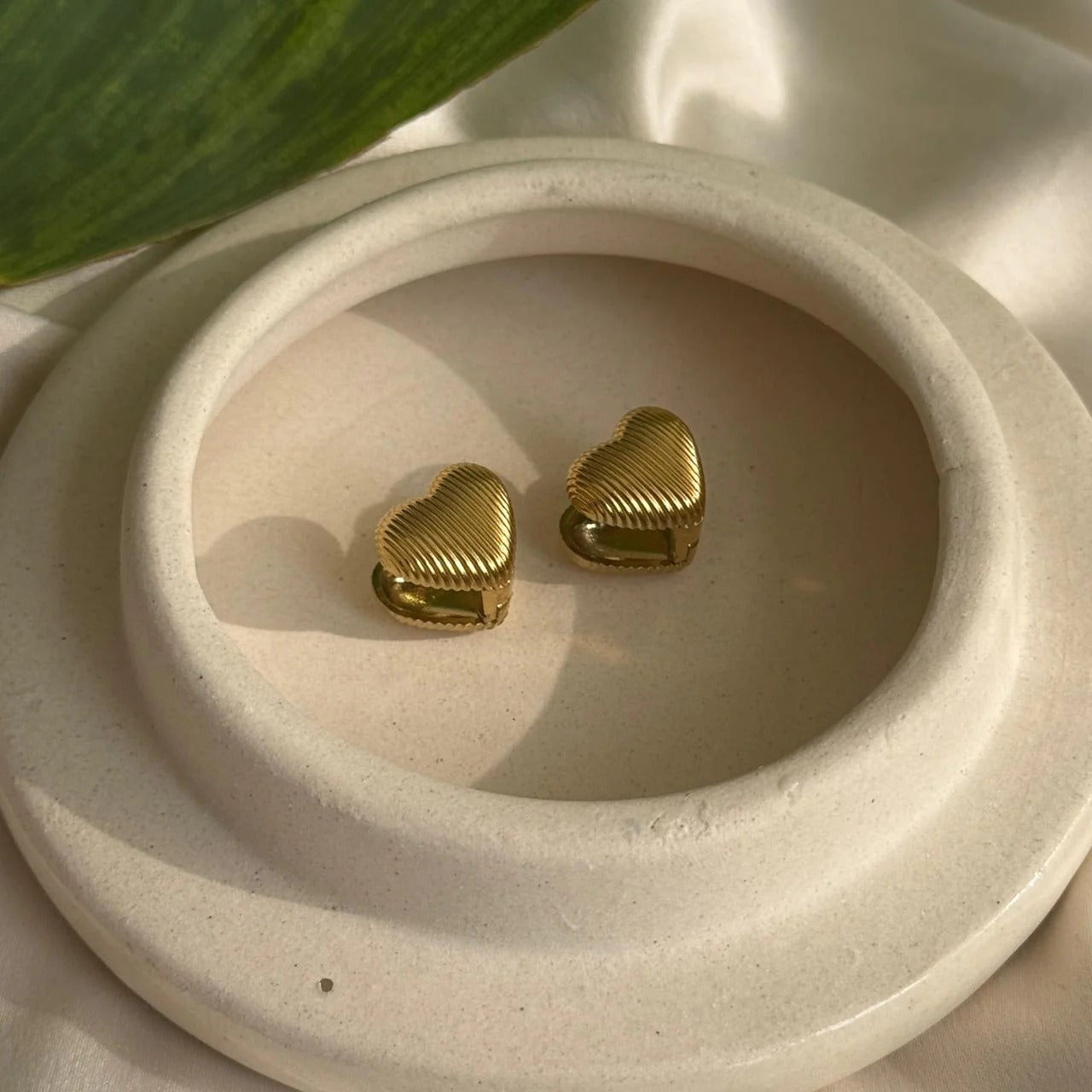 Ribbed Heart Earrings