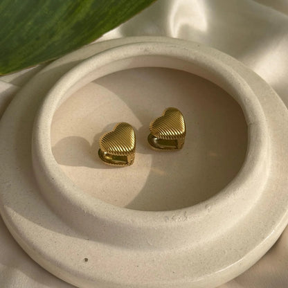 Ribbed Heart Earrings