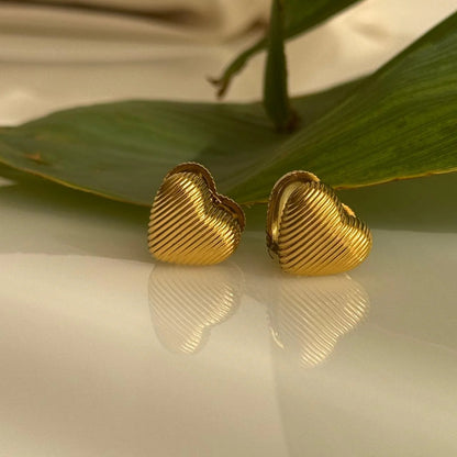 Ribbed Heart Earrings
