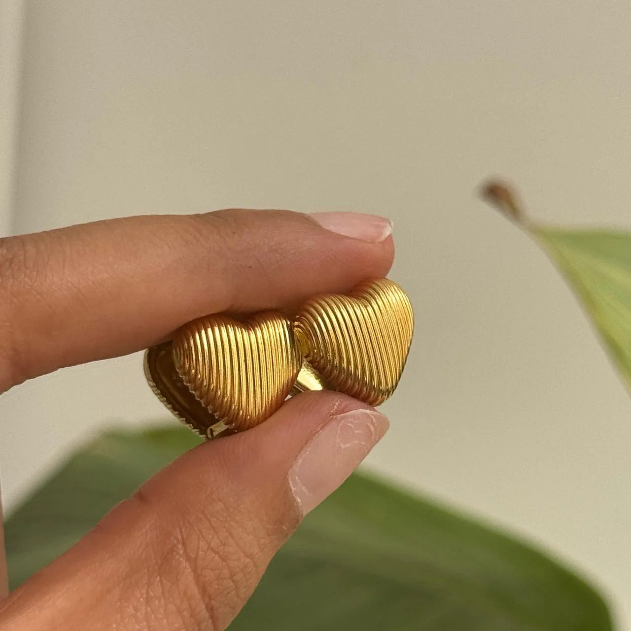 Ribbed Heart Earrings