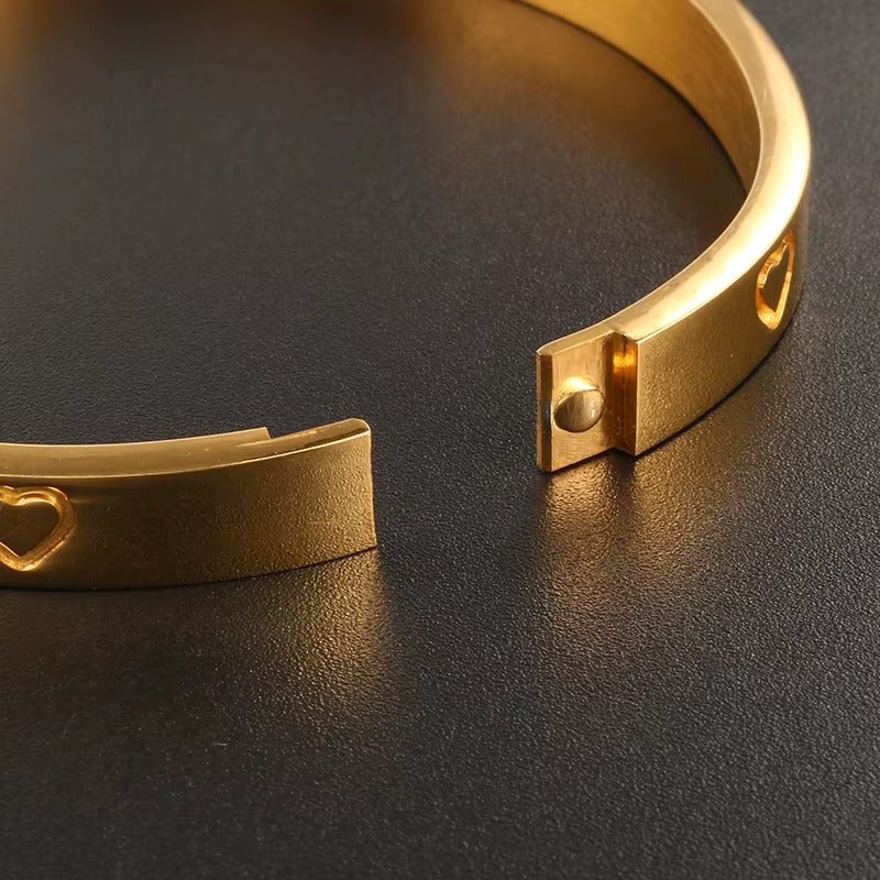 Romantic Bracelet with Heart Detailing