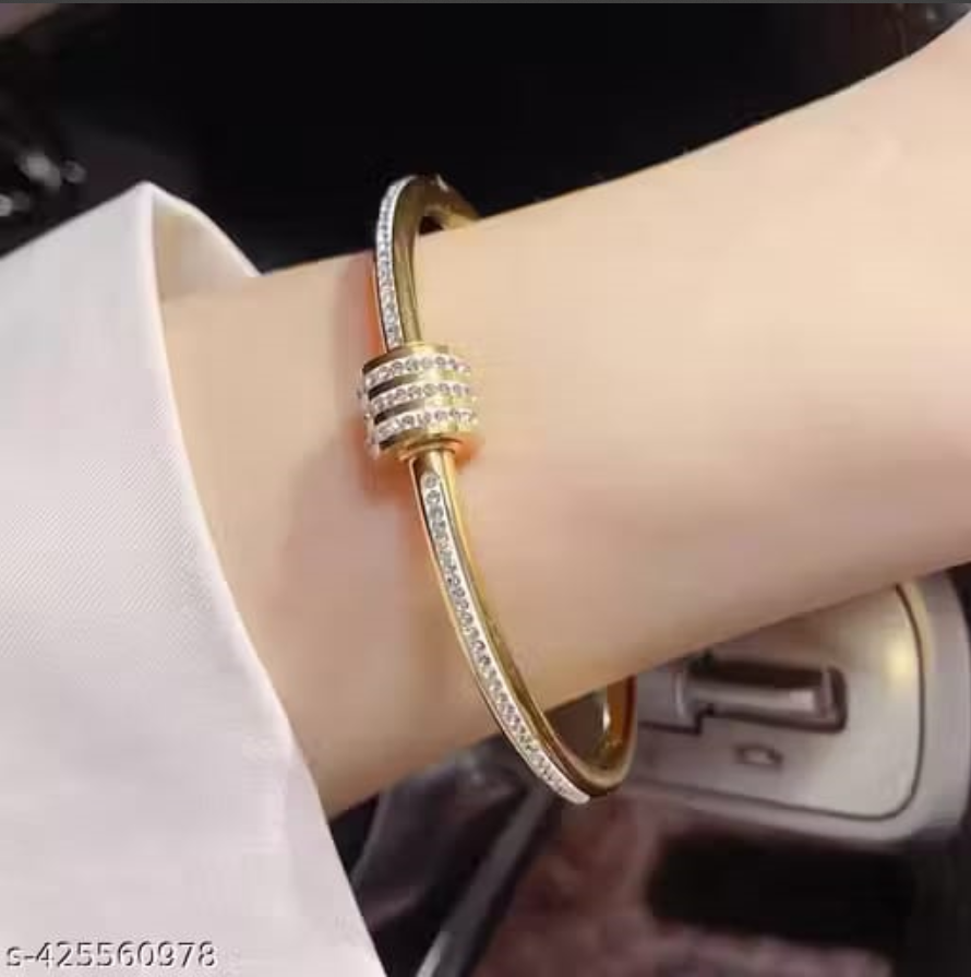 Golden Solitaire Charm Bangle