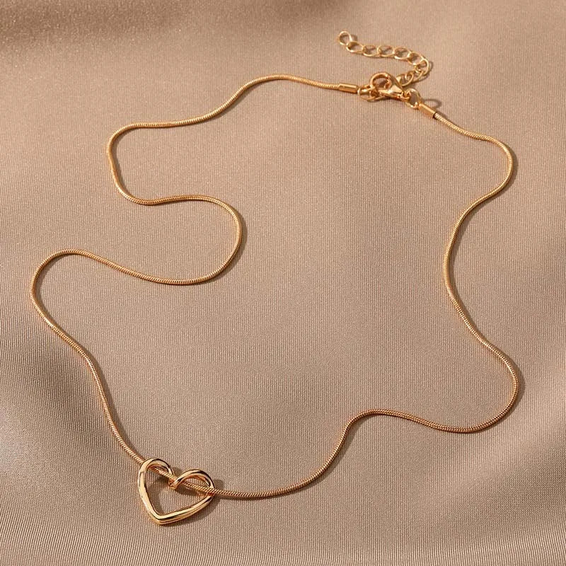 Amour Twisted Heart Gold Necklace