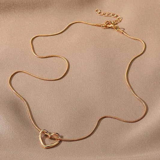 Amour Twisted Heart Gold Necklace