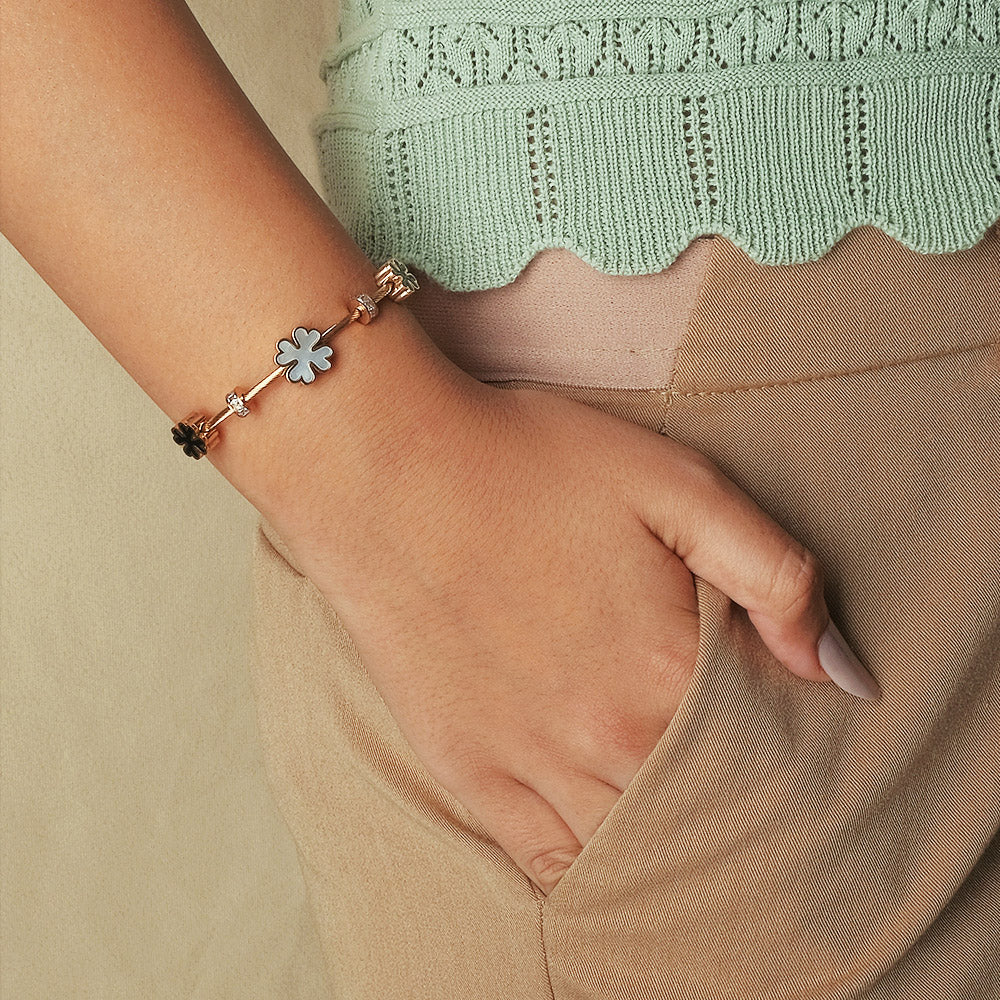 Elegant Anti-Tarnish Floral Bangle
