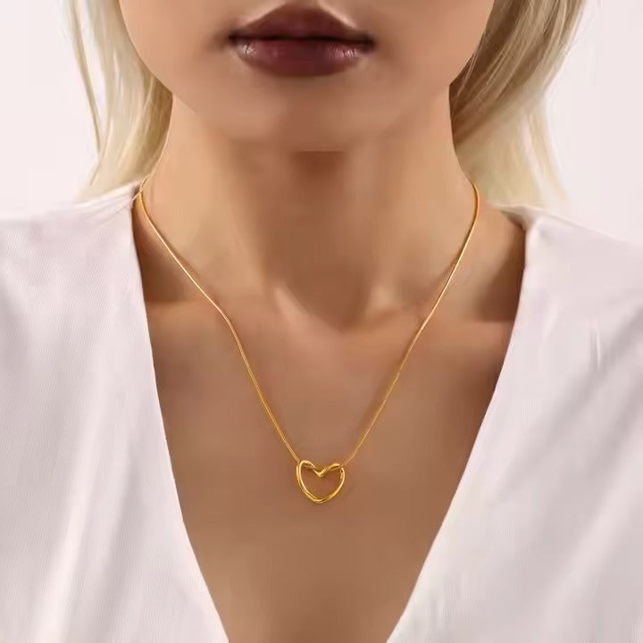 Golden Heart Jewelry Set (Necklace & Earrings)
