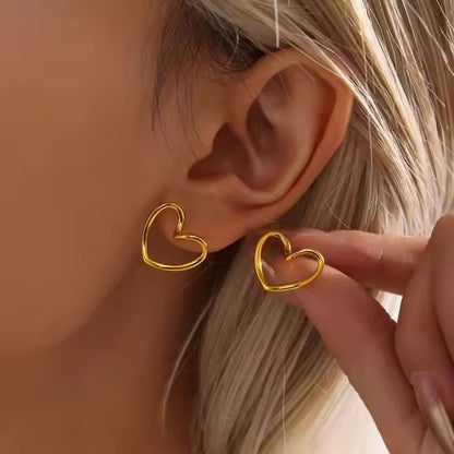 Golden Heart Jewelry Set (Necklace & Earrings)