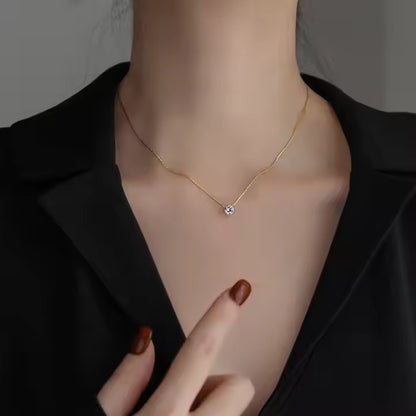Golden Solitaire Jewelry Set (Necklace & Earrings)