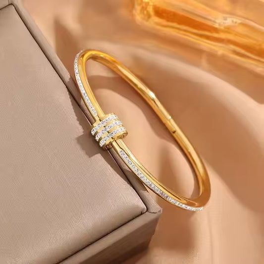 Golden Solitaire Charm Bangle